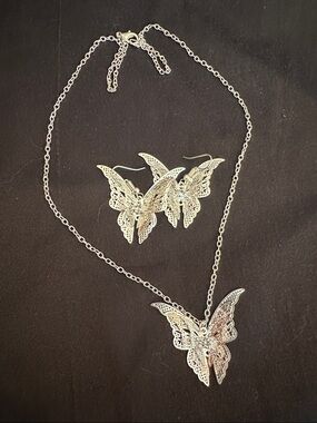 Filigree Delicate Silver toned Butterfly Necklace and Earring Set